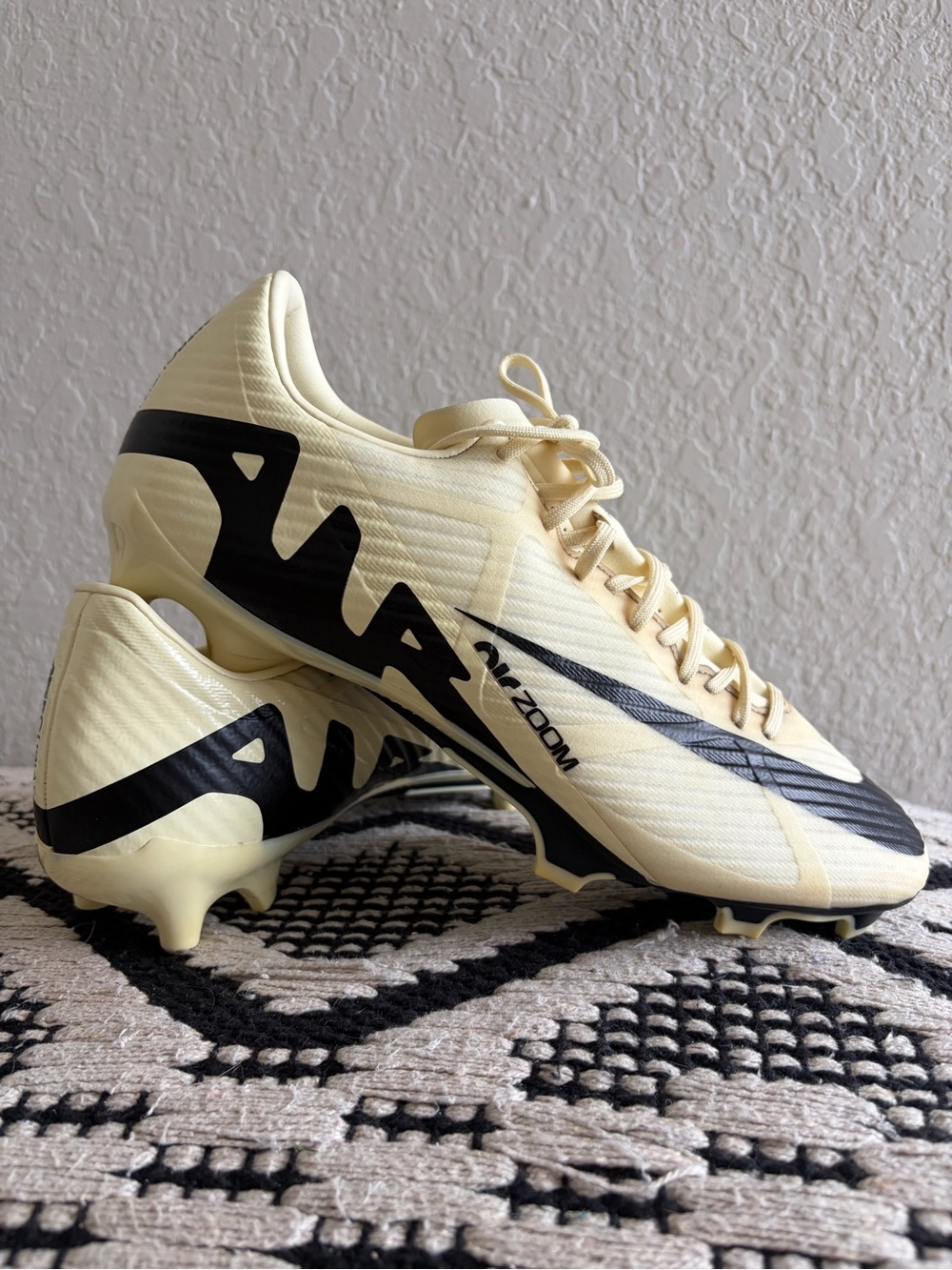 Nike Mercurial Vapor 15 Academy MG Cream Off-White Soccer Cleats